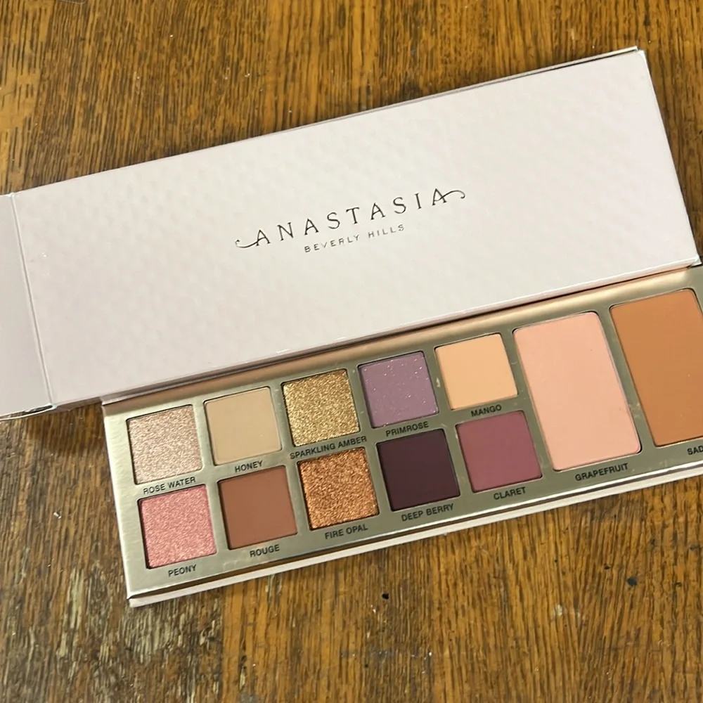 ♣️🌙Anastasia Beverly Hills Primrose Palette BNIB